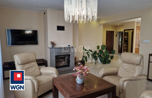 Szprotawa, dom 3 pokoje, 96 m2, działka 791 m2, cena 820 000 zł, sprzedam.  
  
Polecam Państwu komfortowy, kompletnie umeblowa