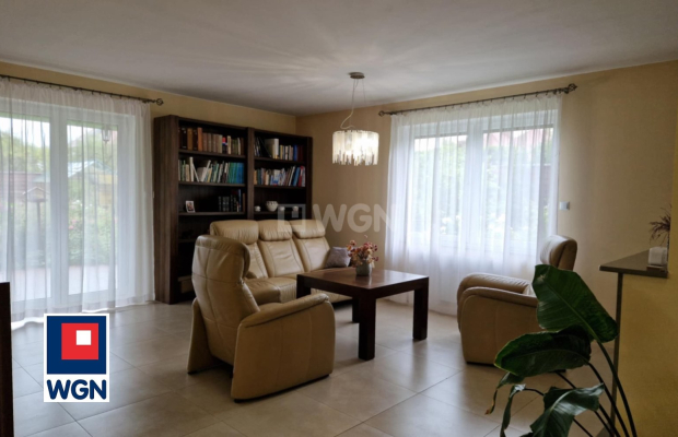 Szprotawa, dom 3 pokoje, 96 m2, działka 791 m2, cena 820 000 zł, sprzedam.  
  
Polecam Państwu komfortowy, kompletnie umeblowa