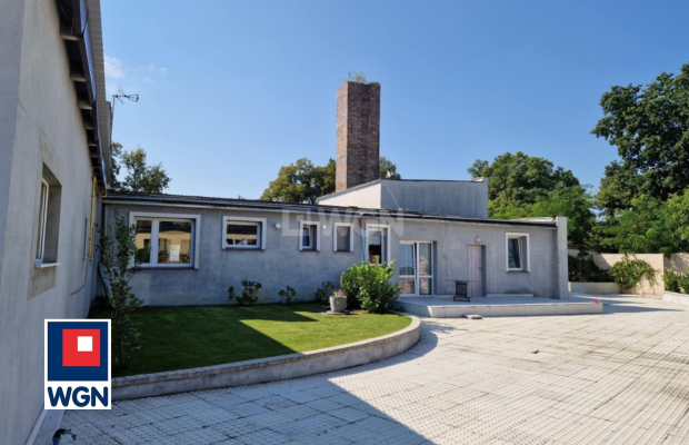 Wiechlice, nieruchomość mieszkalno- magazynowa, działka 58 ar, cena 3 500 000 zł, sprzedam.  
  
Na sprzedaż polecam Państwu ni