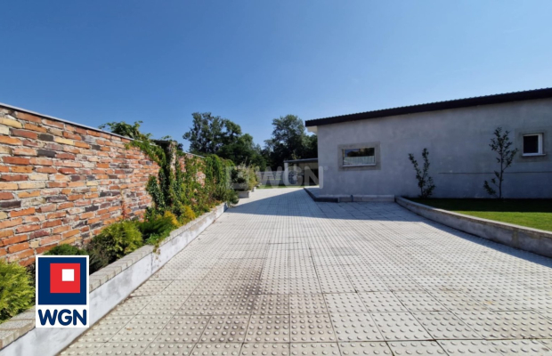 Wiechlice, nieruchomość mieszkalno- magazynowa, działka 58 ar, cena 3 500 000 zł, sprzedam.  
  
Na sprzedaż polecam Państwu ni