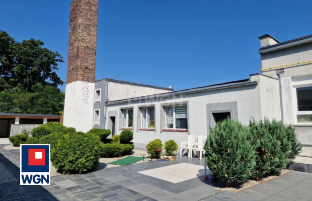 Wiechlice, nieruchomość mieszkalno- magazynowa, działka 58 ar, cena 3 500 000 zł, sprzedam.  
  
Na sprzedaż polecam Państwu ni