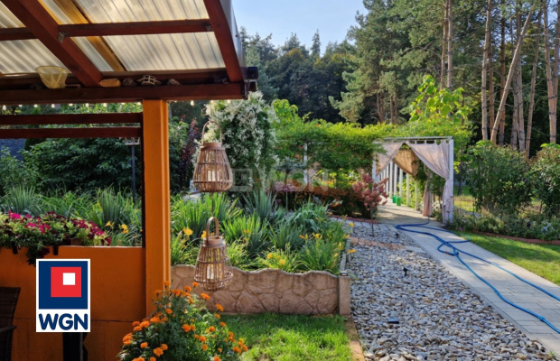 Pieszkowice, dom jednorodzinny, 4 pokoje, 140 m2, działka 29 ar, cena 930 000 zł, sprzedam.  
  
Na sprzedaż oferuję Państwu do