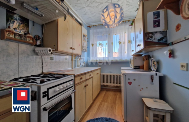 Szprotawa, kawalerka z balkonem, 32 m2, cena 199 000 zł, sprzedam.  
  
Na sprzedaż oferuję Państwu mieszkanie 1-pokojowe usytu