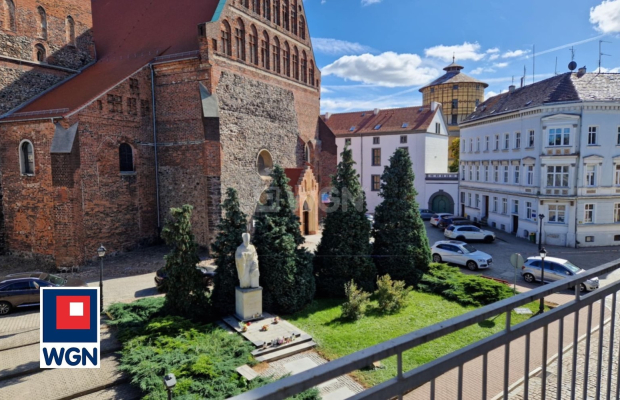Szprotawa, kawalerka z balkonem, 32 m2, cena 199 000 zł, sprzedam.  
  
Na sprzedaż oferuję Państwu mieszkanie 1-pokojowe usytu
