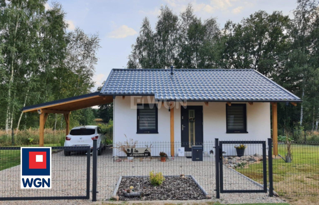 Małomice, dom 28 m2, 2 pokoje, cena 499 000 zł, sprzedam.  
  
Na sprzedaż oferuję uroczy mały domek w pięknym miejscu, nad wod
