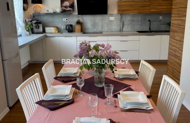 wyjątkowy dom w zabudowie bliźniaczej.