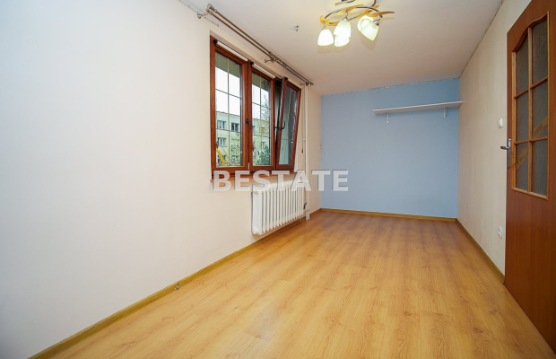 Tarnów - ul. Mościckiego | 2 pokoje po remoncie!  

 Na sprzedaż mieszkanie o pow.  44,4 m² , położone na  2. piętrze  w cztero