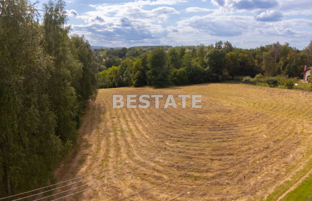 Sielski Azyl 1,47 ha w Lewniowej k. Gnojnika - Idealna Działka pod Dom Marzeń z Ogrodem i Widokami!  

 Jako agent nieruchomośc