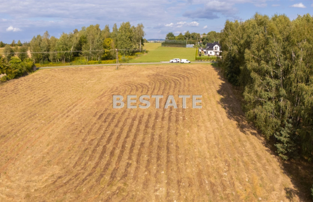 Sielski Azyl 1,47 ha w Lewniowej k. Gnojnika - Idealna Działka pod Dom Marzeń z Ogrodem i Widokami!  

 Jako agent nieruchomośc