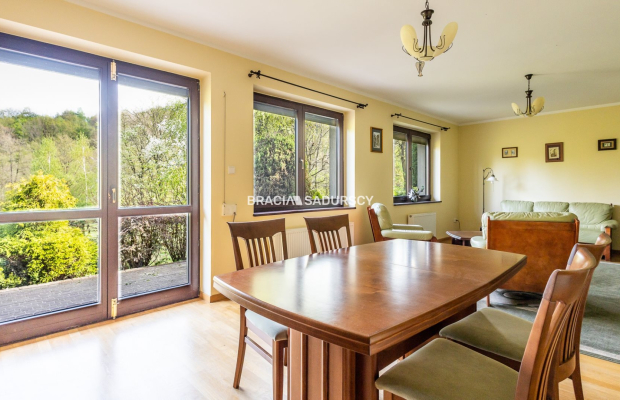  DOM NA DUŻEJ DZIAŁCE W ATRAKCYJNEJ LOKALIZACJI