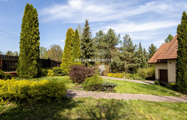  DOM NA DUŻEJ DZIAŁCE W ATRAKCYJNEJ LOKALIZACJI