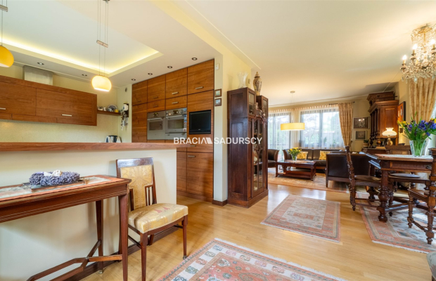 ZADBANY,WYSOKI STANDARD DOM OK 230 M2 