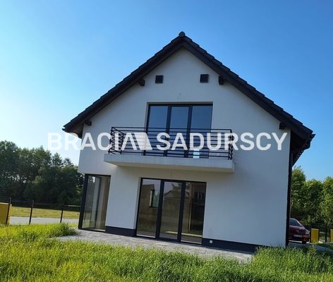 Domy 4 pokoje.  Rączna/Kaszów