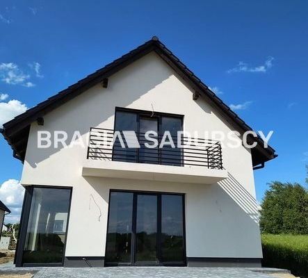 Domy 4 pokoje.  Rączna/Kaszów