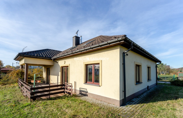 Dom o dużym potencjale / 7 pok / 10 ar