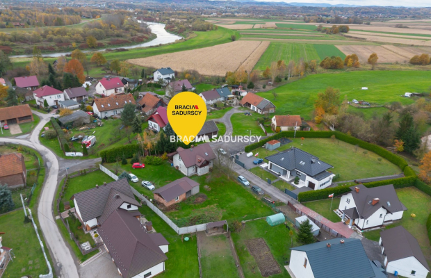 Dom na wsi, działka 8 ar, duży garaż