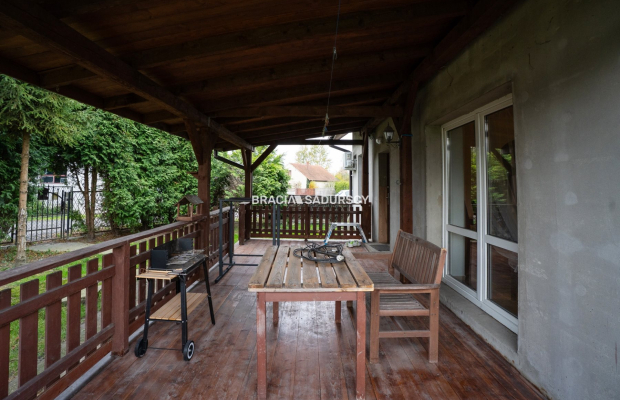 Dom na wsi, działka 8 ar, duży garaż