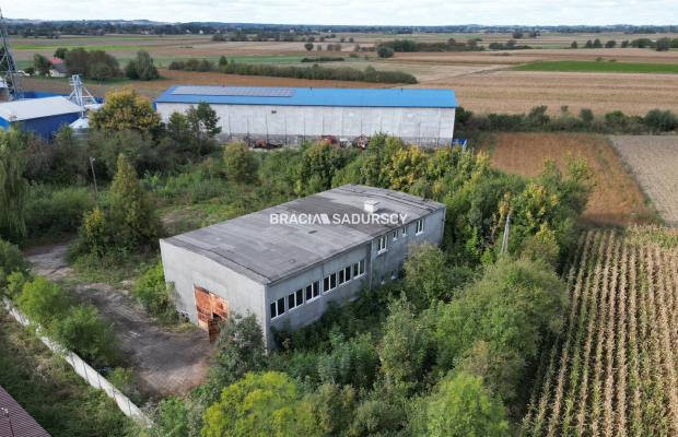 Siedliszowice pow. tarnowski - hala prod. 400 m2. 