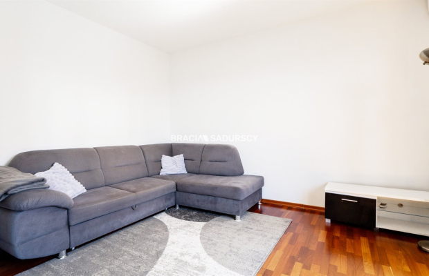 Zadbana Kawalerka z balkonem 