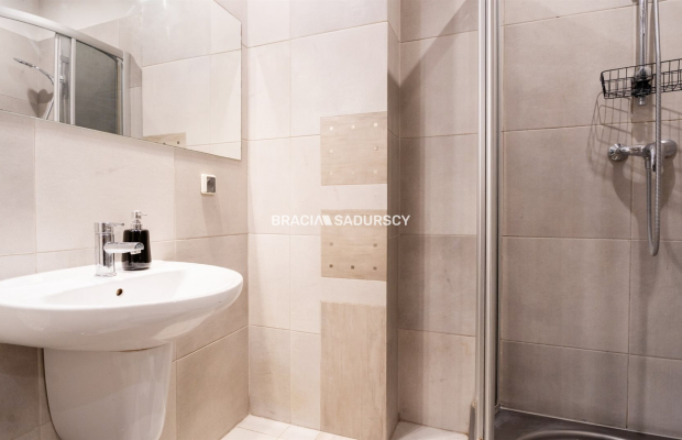 Zadbana Kawalerka z balkonem 