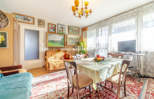 3niezalezne pokoje/2 balkony/2.piętro/do remontu