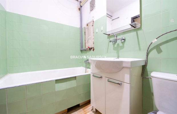 2 pokoje + osobna kuchnia, blisko tramwaj, Park