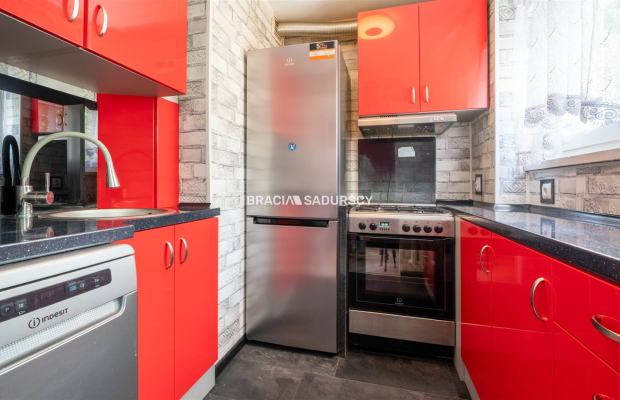 2 pokoje + osobna kuchnia, blisko tramwaj, Park