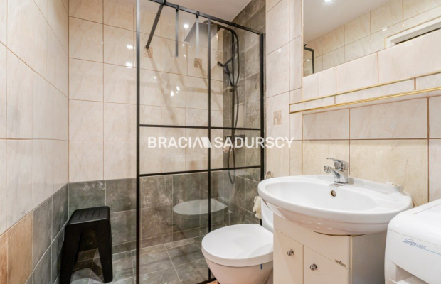 Przytulne 2 pok z osobną Kuchnią os. Oświecenia.