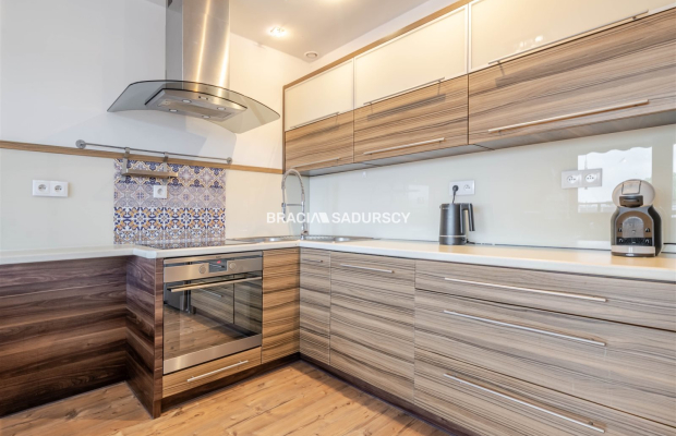 Lea Residence, 2 pokoje, 52 m², balkon z widokiem