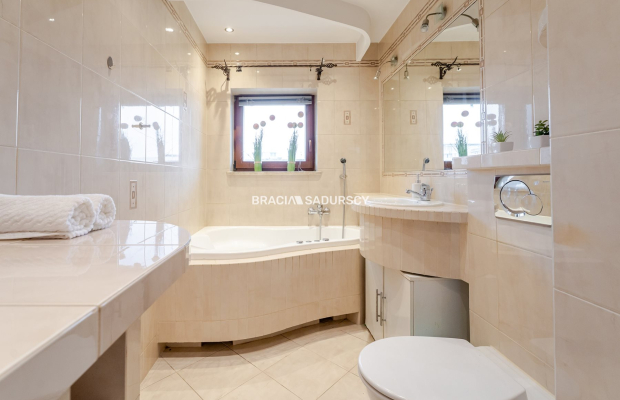 50m2 2pok+os kuchnia 2xbalkon kom.lok Ruczaj