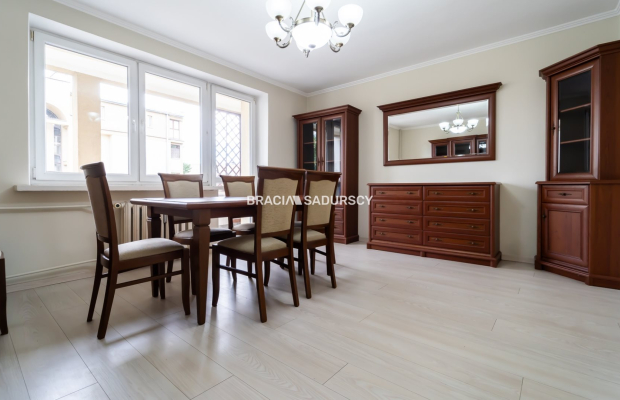 Grzegórzki-3 pok, oddzielna kuchnia