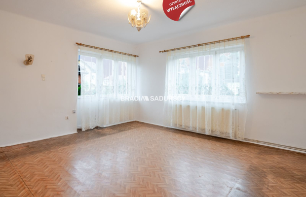 POŁOWA DOMU Z WŁASNYM OGRÓDKIEM 