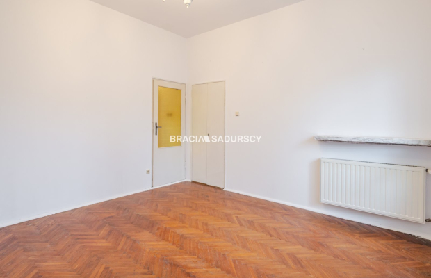 POŁOWA DOMU Z WŁASNYM OGRÓDKIEM 