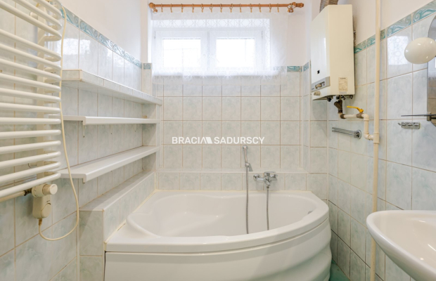 POŁOWA DOMU Z WŁASNYM OGRÓDKIEM 