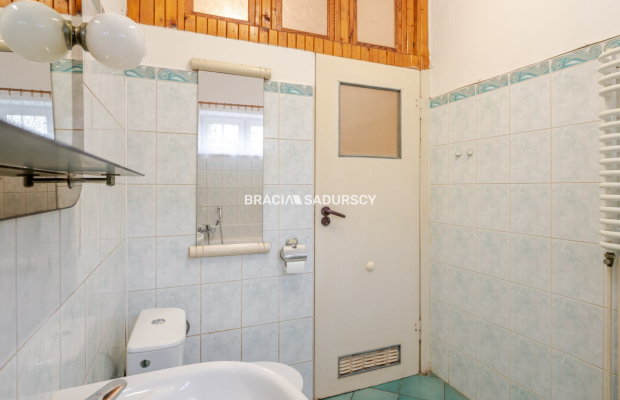 POŁOWA DOMU Z WŁASNYM OGRÓDKIEM 