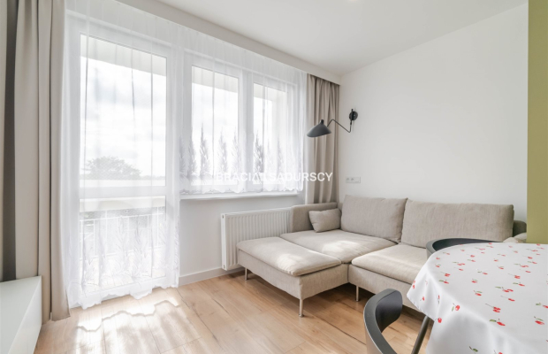 Wynajem 3 pok. mieszkanie na os Niepodległości!