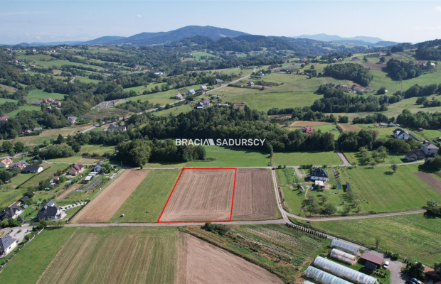 DZIAŁKA BUDOWLANA SZYK 60 ARÓW PŁASKA PROSTOKĄT