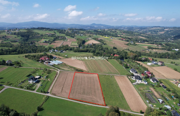 DZIAŁKA BUDOWLANA SZYK 60 ARÓW PŁASKA PROSTOKĄT