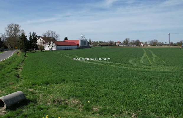 Działka budowlano-usługowa Wezerów, Słomniki