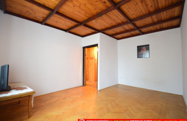 Kawalerka w swietnej lokalizacji.