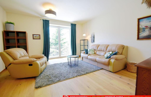 Prestiżowe mieszkanie, wyskoki standard, 2 balkony.