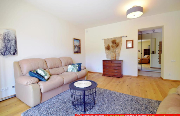 Prestiżowe mieszkanie, wyskoki standard, 2 balkony.