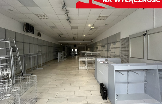 Lokal handlowy 180 m kw.  w centrum Dęblina.