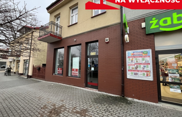 Lokal handlowy 180 m kw.  w centrum Dęblina.
