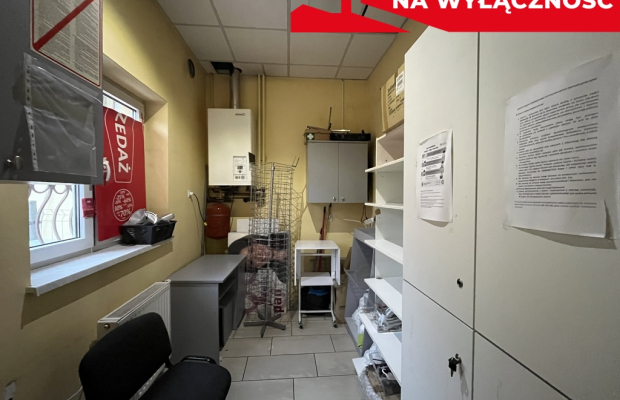 Lokal handlowy 180 m kw.  w centrum Dęblina.