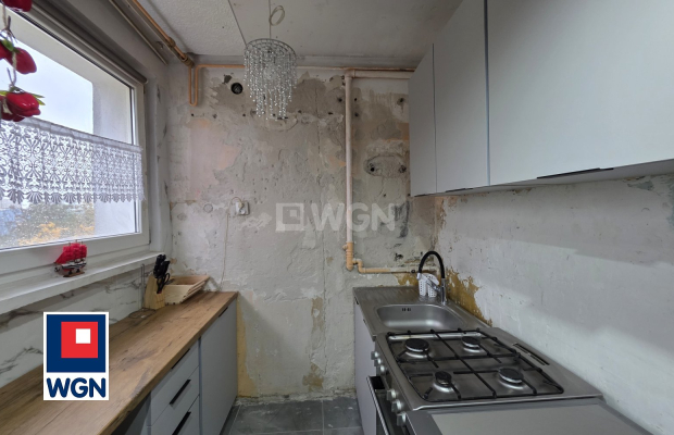 Nowa Sól, mieszkanie, kawalerka, 28 m2, sprzedam 199 000zł.  
 
Na sprzedaż kawalerka składająca się jednego pokoju, kuchni, pr