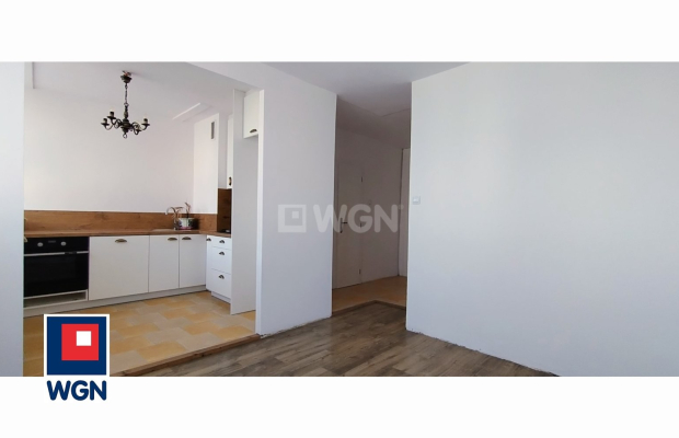 Polkowice, mieszkanie, 5 pokoi, 85,98 m2, winda, sprzedam, 470000 zł.  
  
Na sprzedaż trzystronne mieszkanie w wieżowcu na 2 p