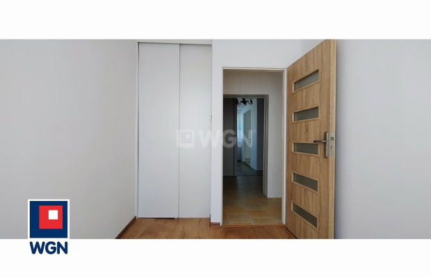 Polkowice, mieszkanie, 5 pokoi, 85,98 m2, winda, sprzedam, 470000 zł.  
  
Na sprzedaż trzystronne mieszkanie w wieżowcu na 2 p