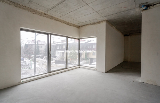 Lokal usługowy w stanie deweloperskim -706 m