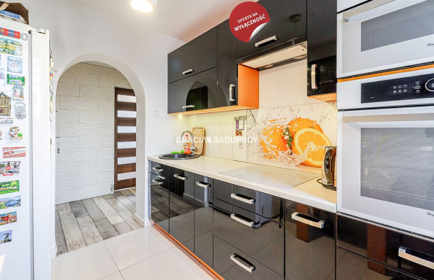 3 pokojowe mieszkanie z kuchnią 52,8m2 Centrum 